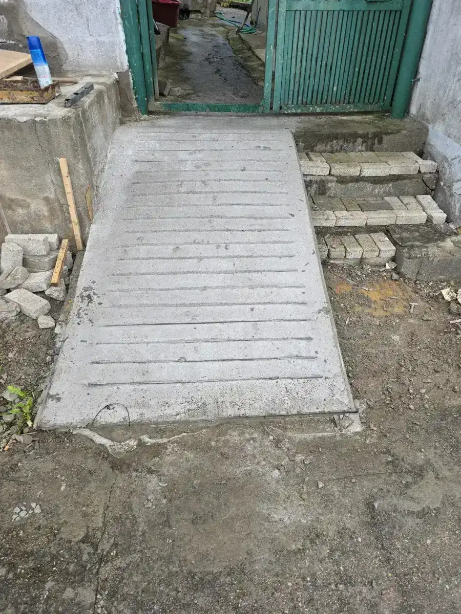 방부목 경사로 시공